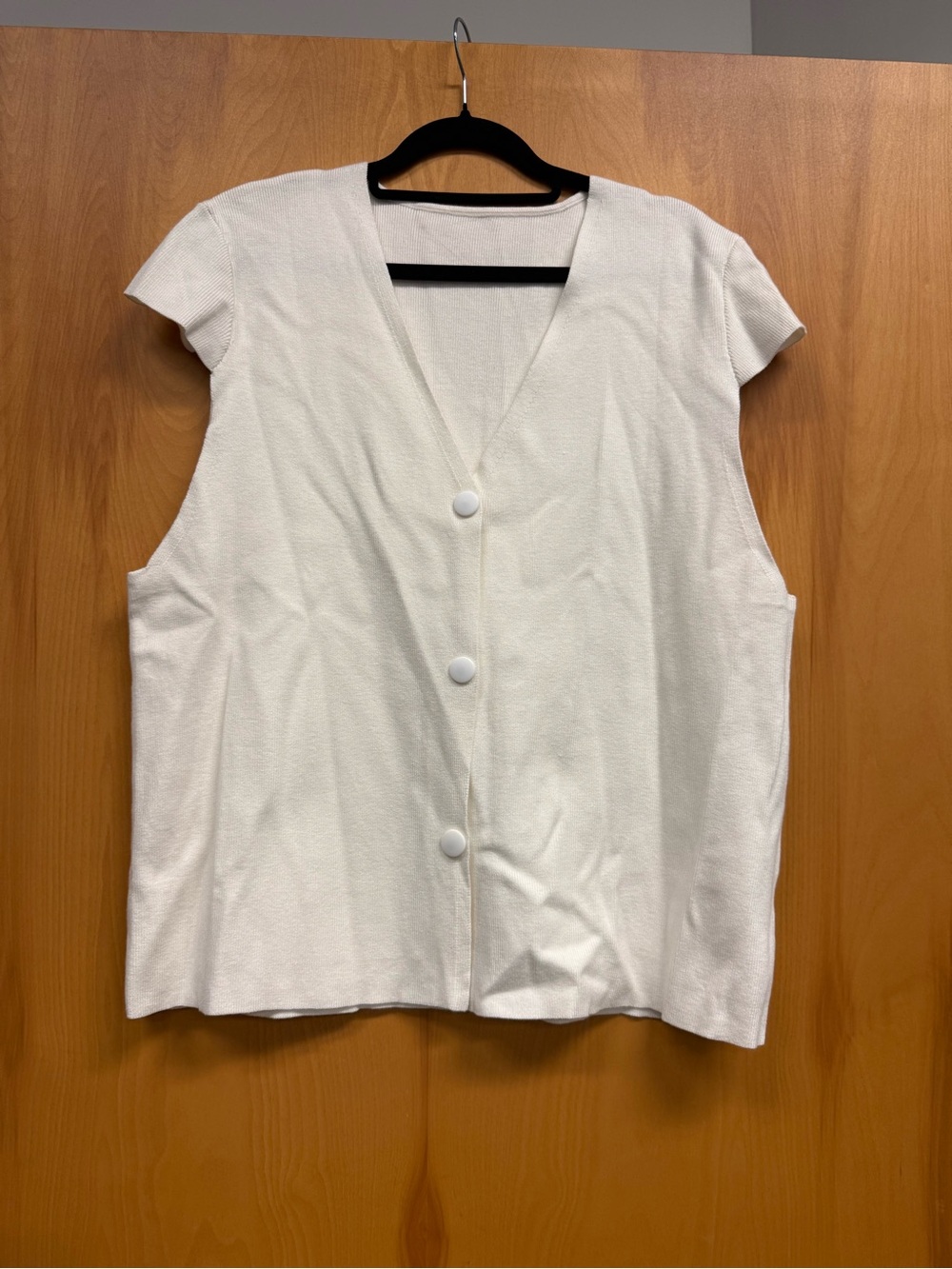 Women’s Cream Button-Front Knit Top
